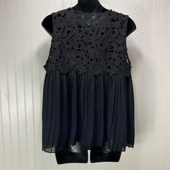 HEARTLOOM Sleeveless Blouse - Picture 4 of 6